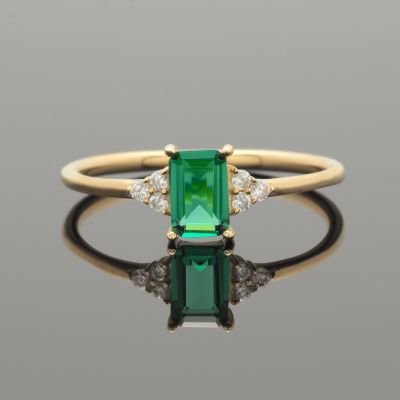 Gold Emerald Ring