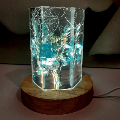 Flowers With Resin Lamp